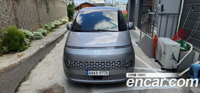 Hyundai  Staria  LPG L3.5 Cargo 5-seater modern